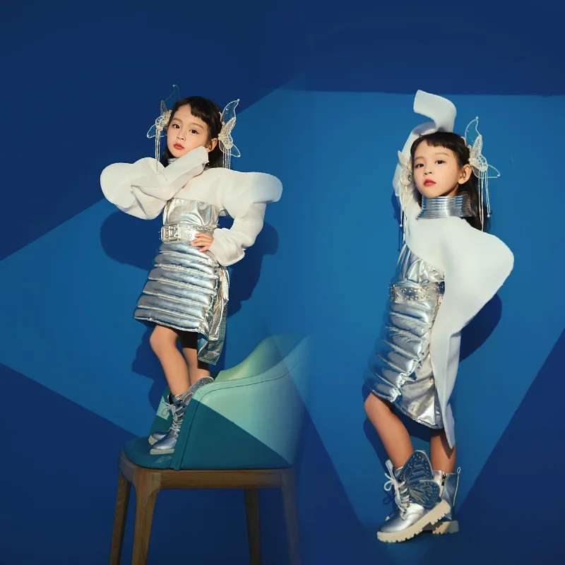 

Girls' Silver Technology Trendy Clothes Children's Meta-universe Space Astronaut Car Model Catwalk Locomotive Shooting Performan