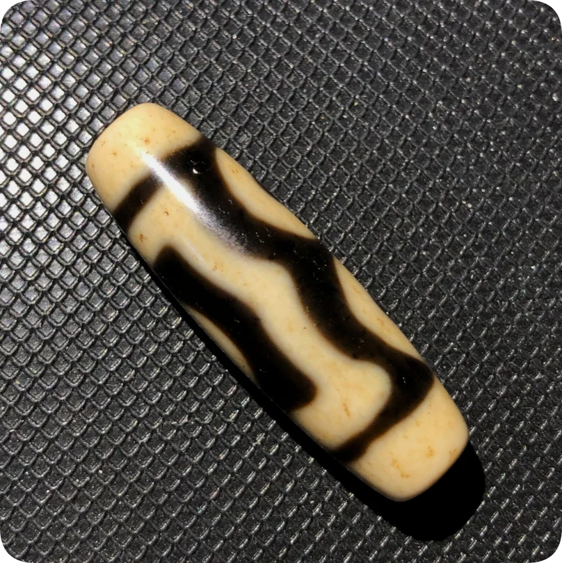 Magical Tibetan Old Agate Ivory Color 3Eye Totem dZi Bead 11.7*38.3mmP32