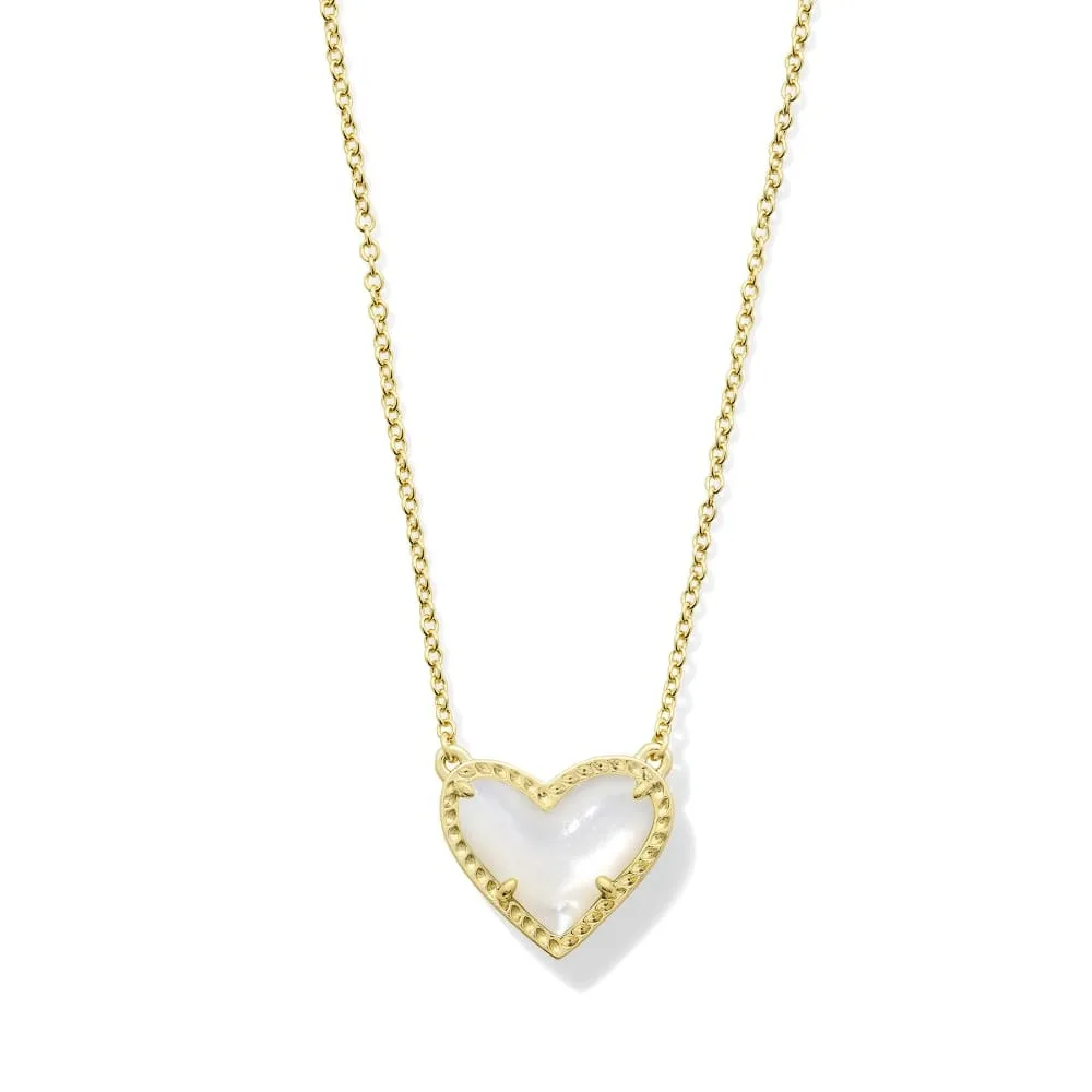 

VKVVA Fashion Jewelry Ari Heart White Shell Gemstone Adjustable Pendant Necklace for Women Valentine's Day Gifts