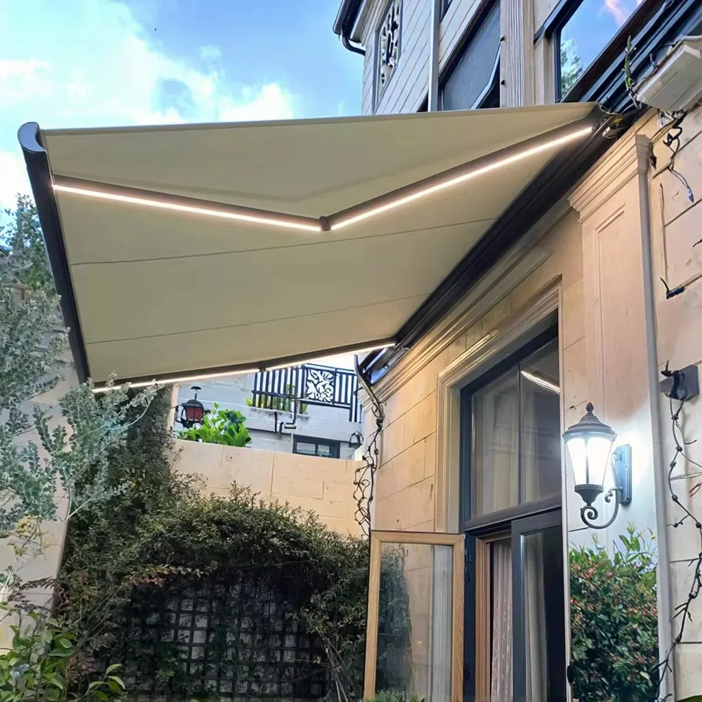 

Hot Sale UV Block Retractable Awning for Office Building Outdoor Shade