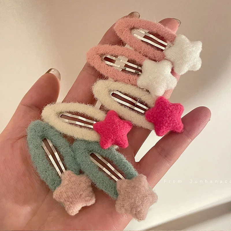 

Winter Fluffy Hair Clips for Side Bangs Pastel Color Block Barrettes for Girls Non-Slip Grippy Hairpins Cute Hair Accessories