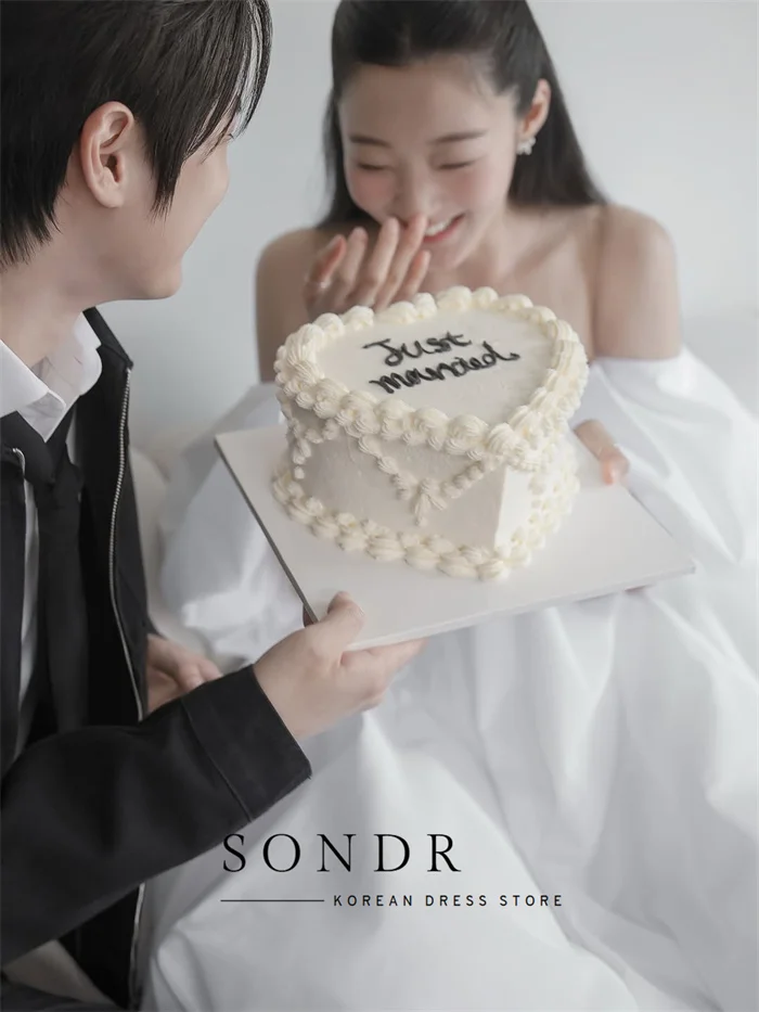 Sondr encantadores vestidos de boda coreanos a presión nuevo cuello barco mangas abullonadas vestido de novia personalizado vestido corto para sesión de fotos 2025