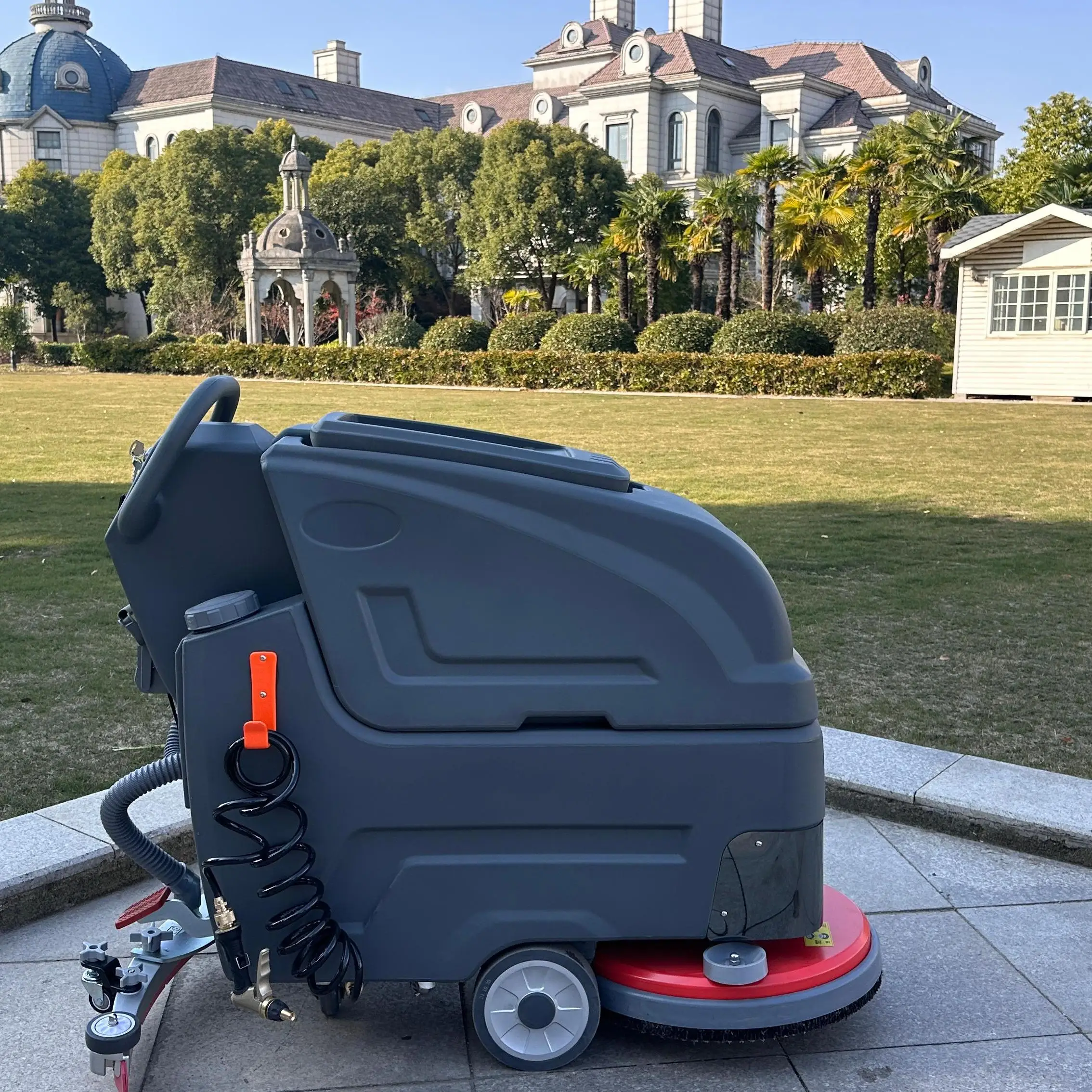 معدات تنظيف الأرضيات بالدفع اليدوي للمستشفيات آلة التنظيف متعددة الوظائف المشي خلفًا على غسيل الأرضيات الصناعية