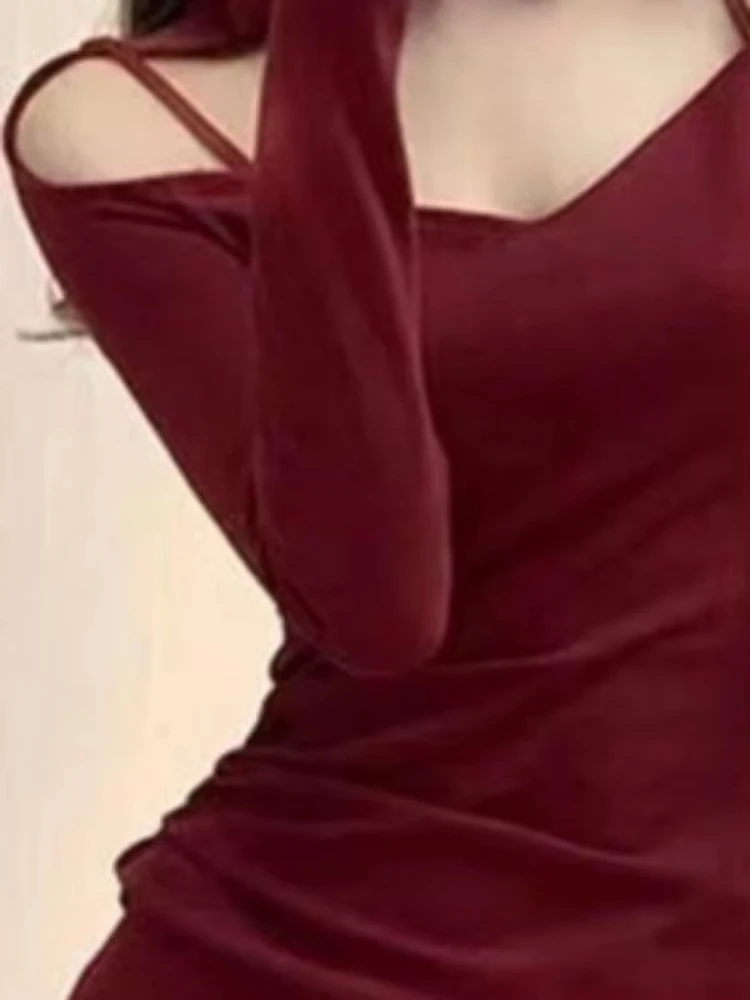 ファッショナブルでセクシーなプリーツボディコンドレス レディース服 2025 レディースドレス スラッシュネックチュニックミニドレス 上品なローブファム