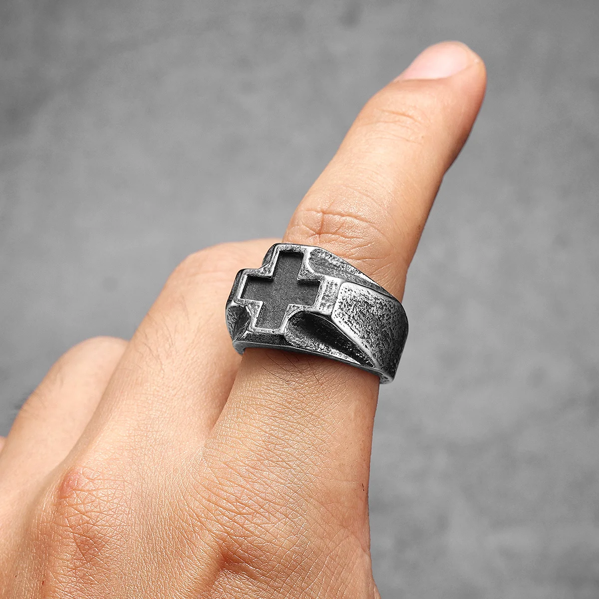 Vintage Black Cross Amulet Men Rings Stainless Steel Women Jewelry Punk Rock Cool Stuff Fashion Accessories Gift Wholesale