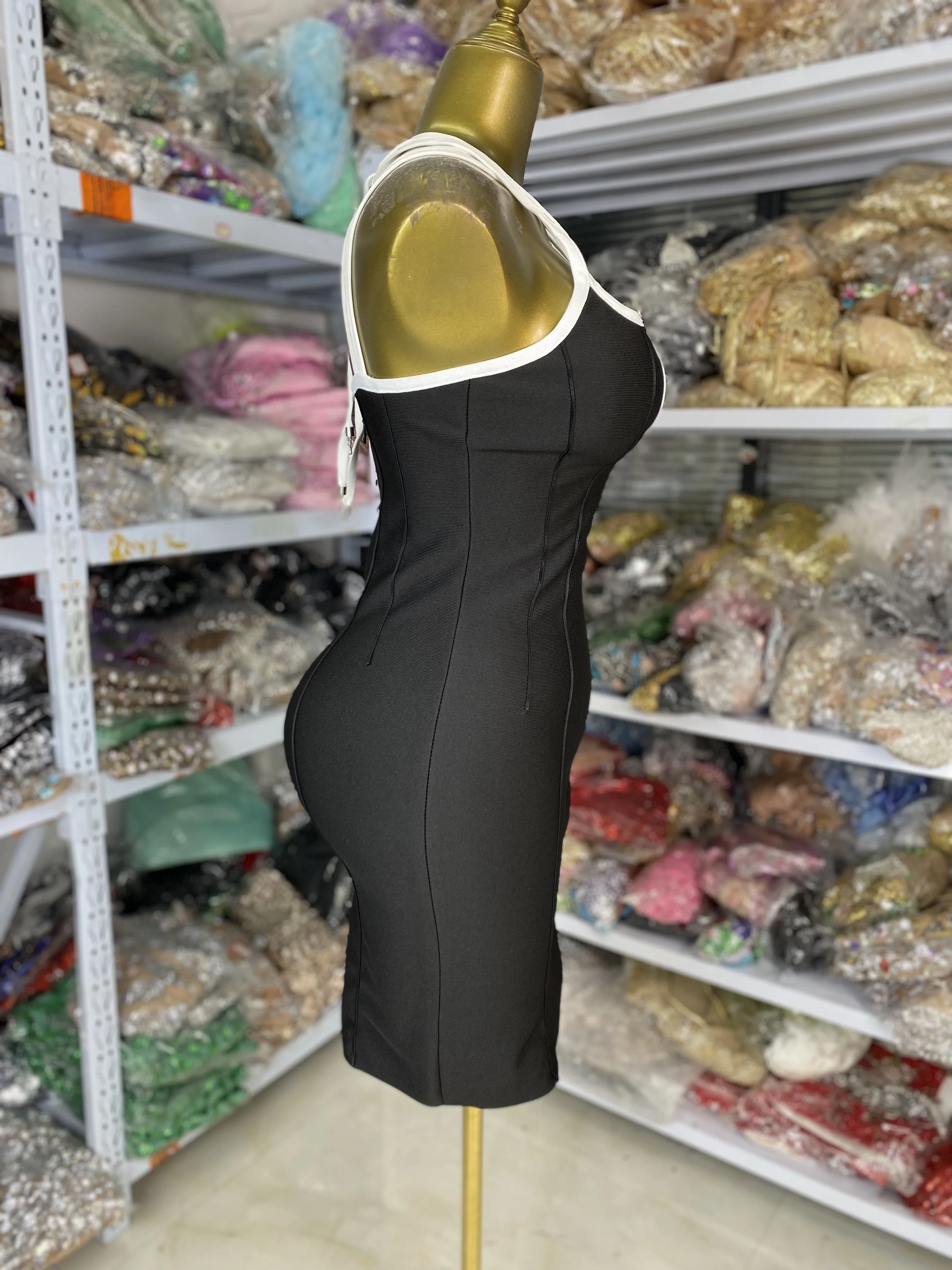 Usine en gros femmes nouvelle robe de pansement noire col croisé moulante Mini élastique tricoté haute rue soirée Club robe de soirée