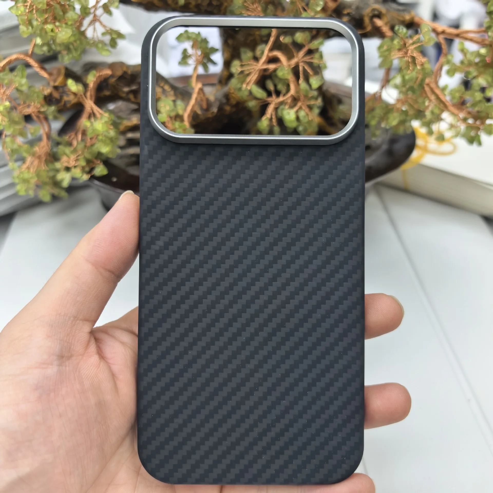 

Magnetic Aramid Fiber Phone Case for IPhone17 Promax Real Carbon Fiber Ultra Slim Tough Cover for IPhone 17 Promax Cover