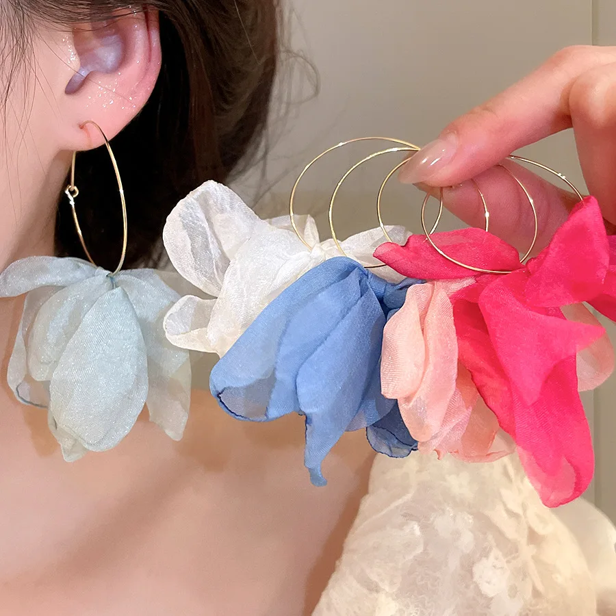 

New Multi-color Fabric Flower Hoop Earrings for Women Sweet Yarn Thin Circle Ear Buckles Earrings Pastoral Style Holiday Jewelry