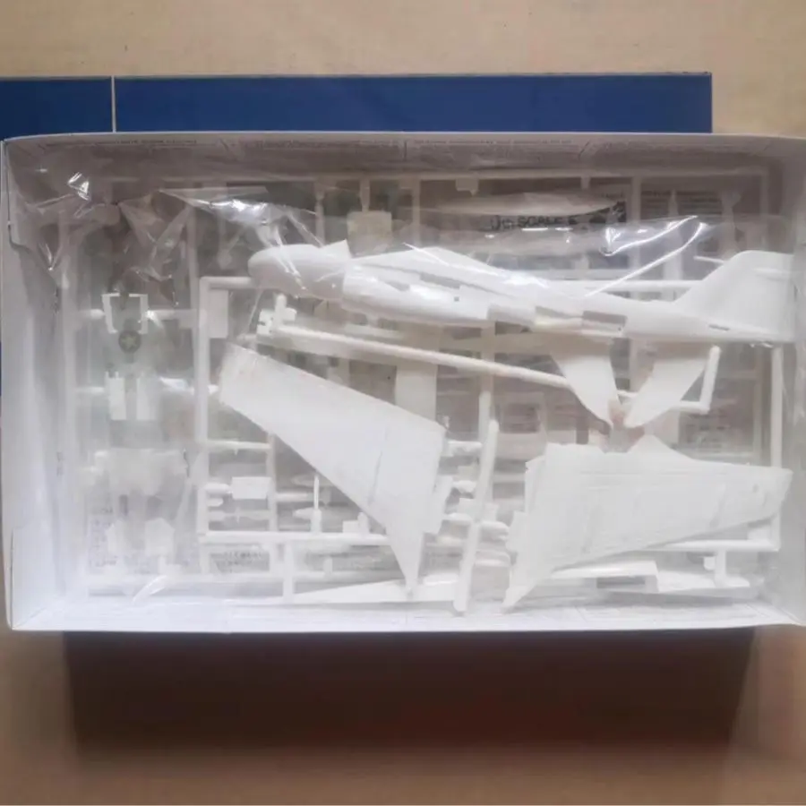 Tamiya TA61606 1/100 Grumman A-6A Intruder ™   Zestaw modelarski samolotu bojowego