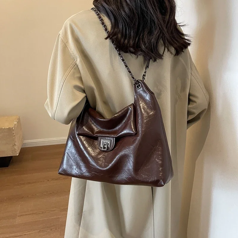 LEFTSIDE PU Leahter Chain Crossbody Bags for Women 2023 Winter Korean Fashion Designer Females Luxury Y2k Shoulder Bag Handbags