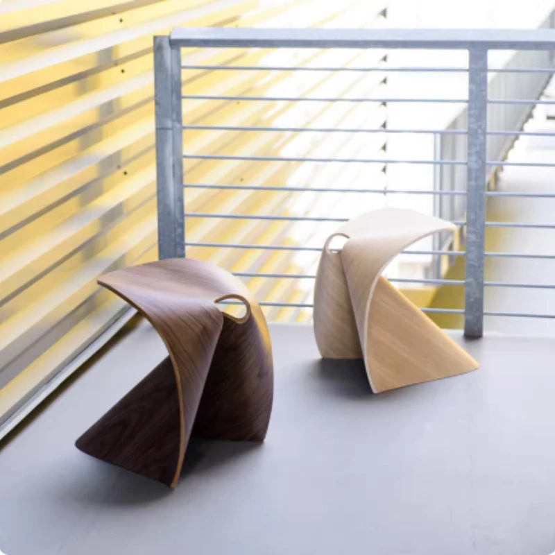 *Modern Nordic Simple Solid Wood Stool Stackable Design Dining Chair Home Irregular Stool Creative Small Stool Tea Room Chair