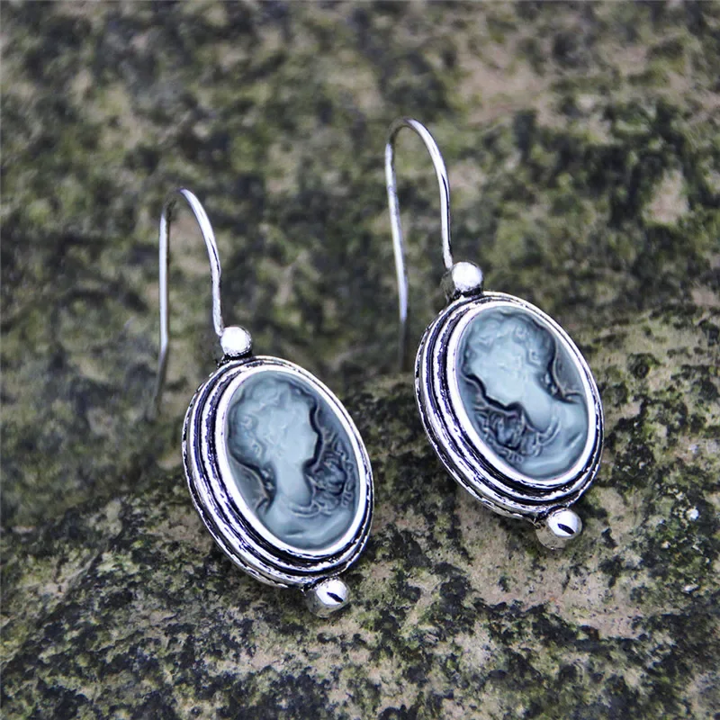 Vintage Lady Queen Cameo Women Earrings Antique Silver Plated Copper Hook Fashion Jewelry