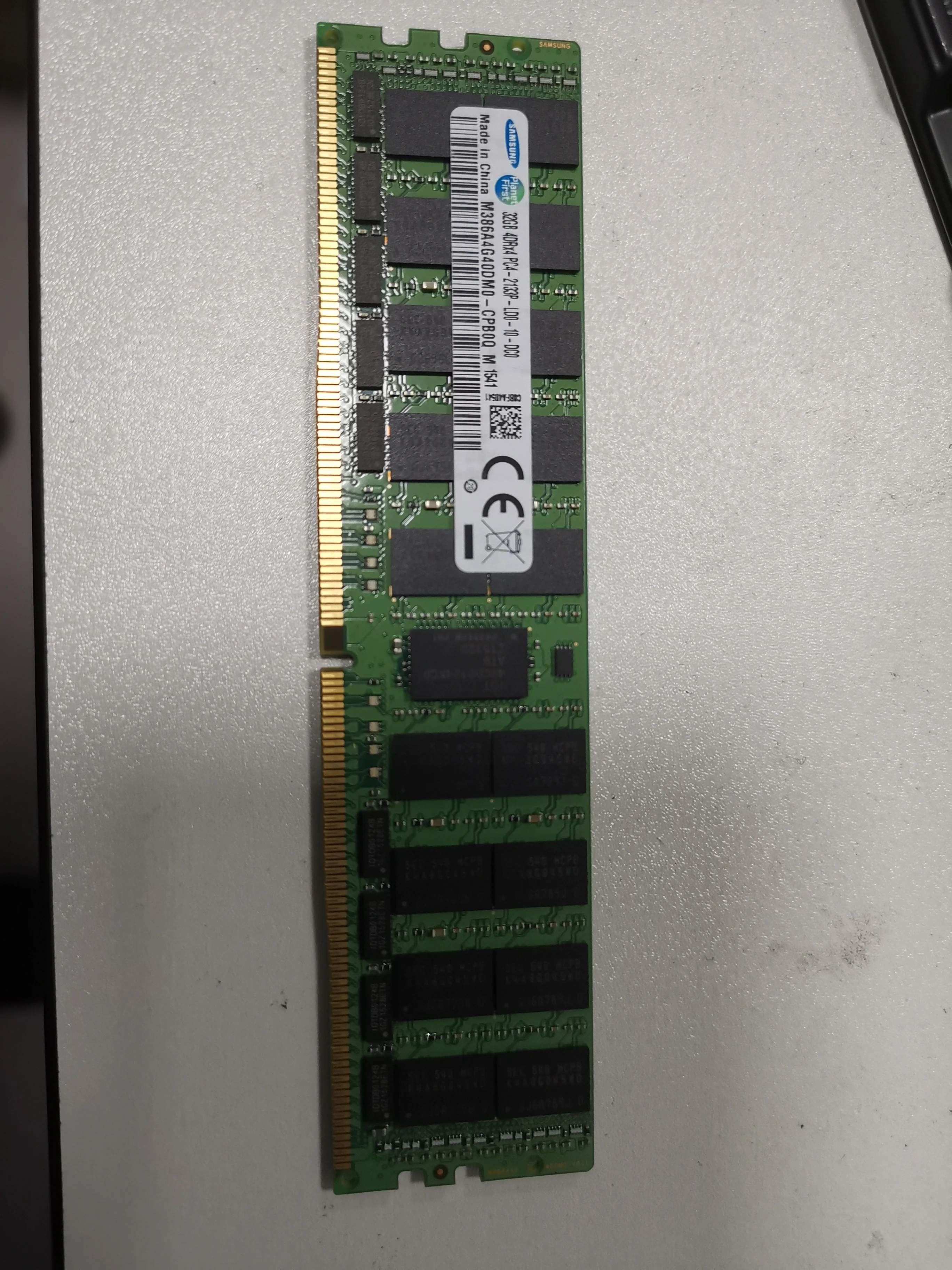 RAM serveur DDR4 32 Go 2133MHz ECC REG PC4-2133P-LDO-10-MB1 carte 4DRx4