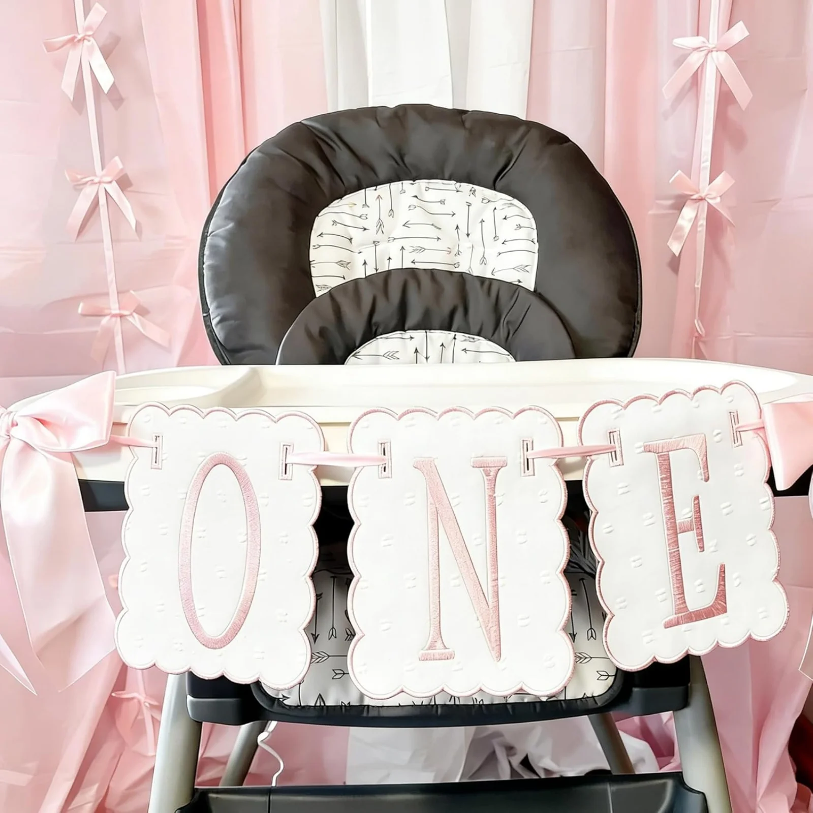 Rosa und Weiße Schleife ONE Hochstuhl-Banner für Mädchen Erster Geburtstag Hochstuhl-Dekoration Sweet One Rosa Schleife 1. Geburtstag Dekorationen – Detail 9