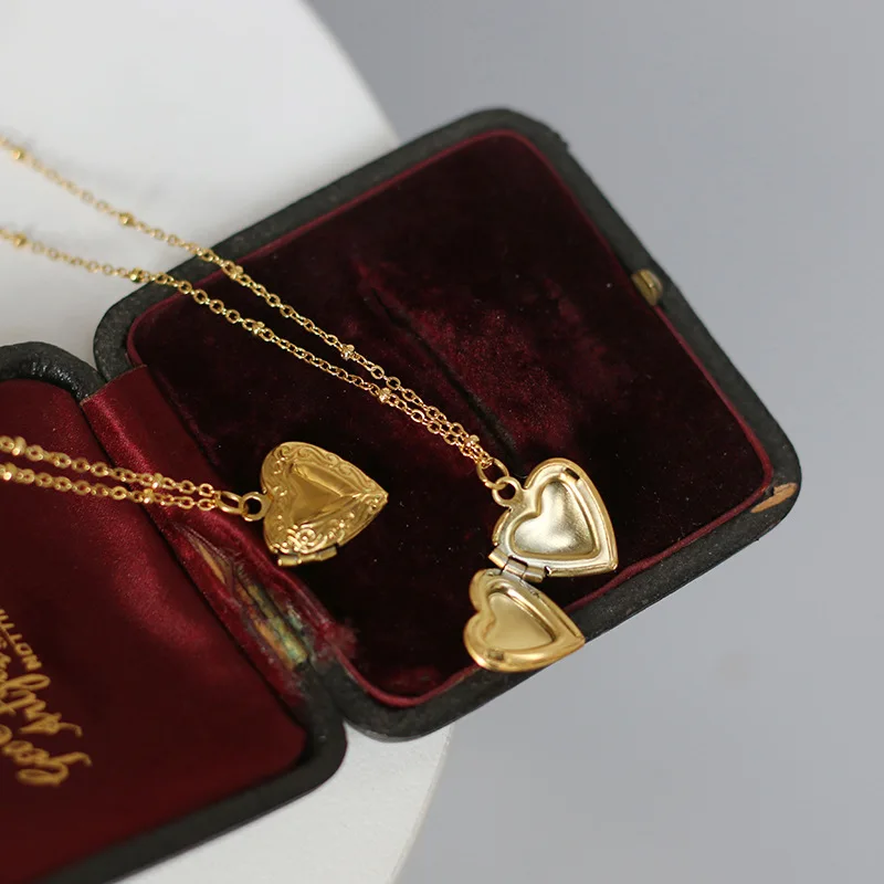 Titanium With 18K Gold Open Heart Pendant  Necklace Women Stainless Steel Jewelry Designer T Show Runway Gown Jewelry Rare INS