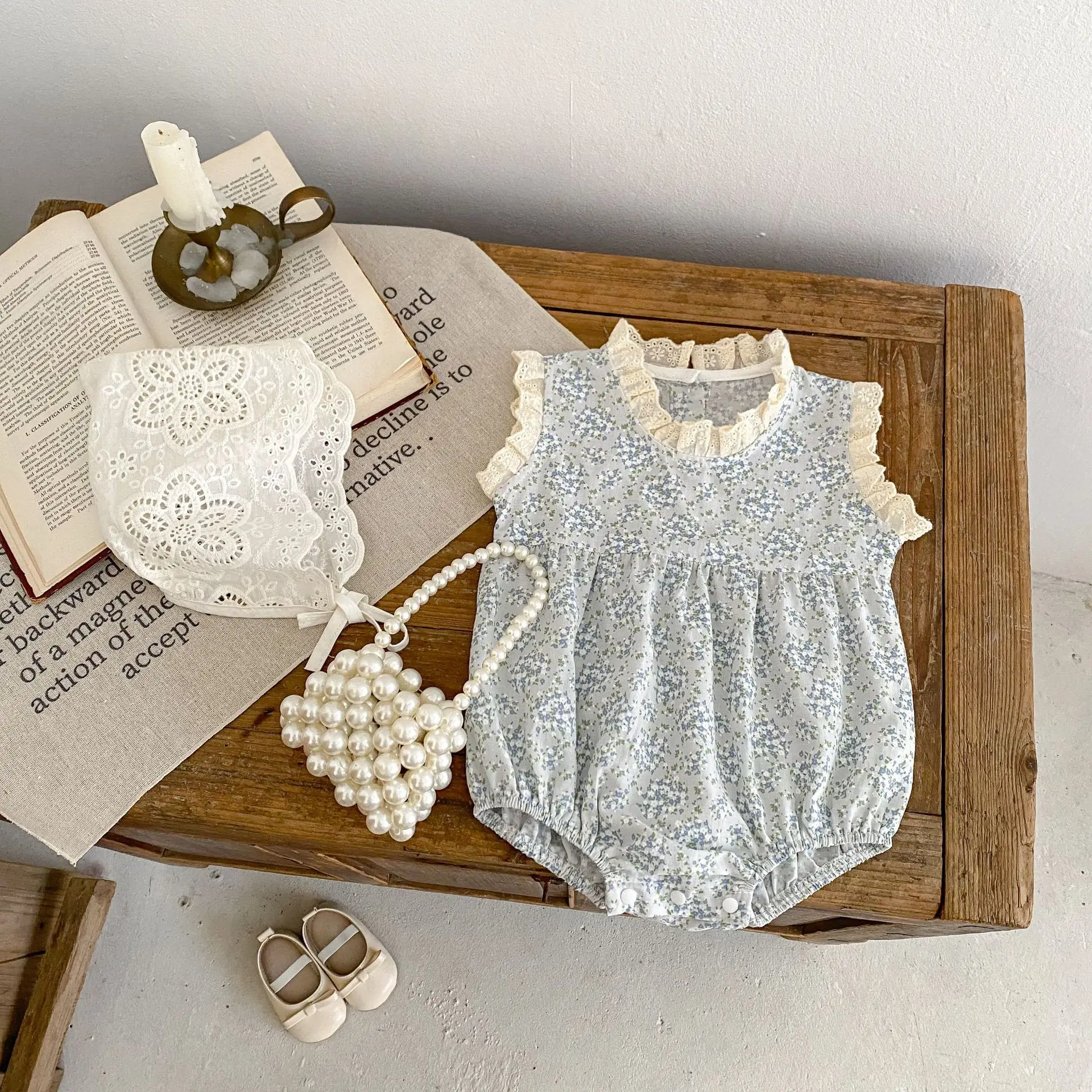 

2024 Ins Summer Newborn Girls Romper Muslin Floral Printed Lace Sleeveless Thin Baby Girls Bodysuit Infant Girls Outfits