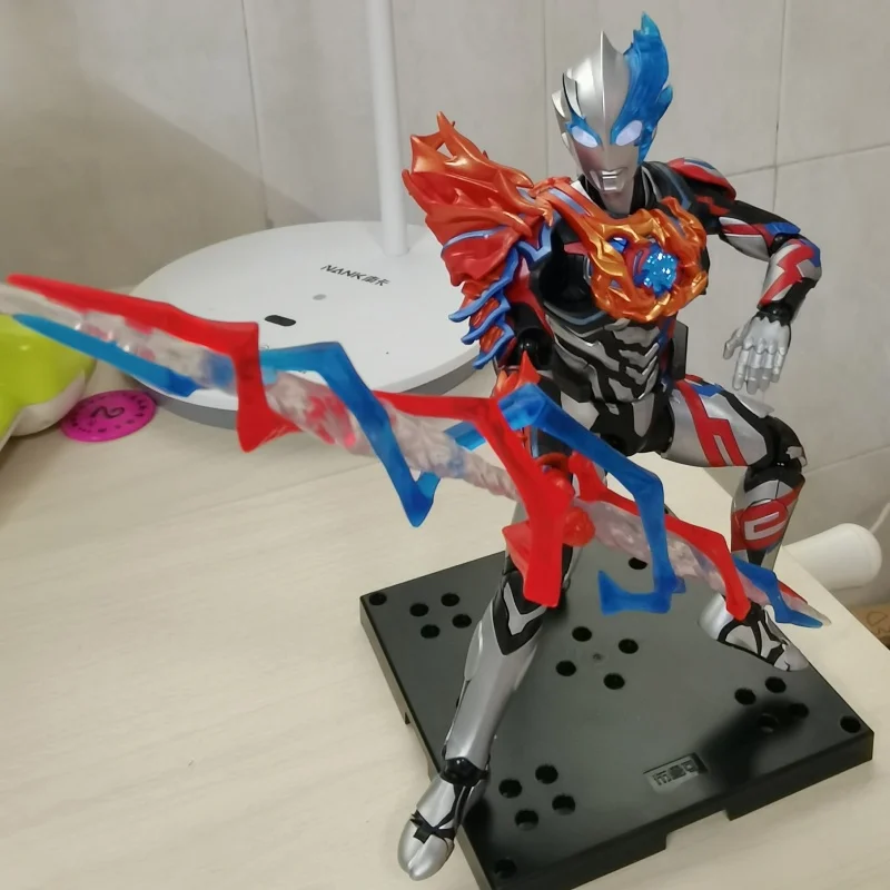オリジナル Blokees ブロックマン伝説のアニバーサリーバージョンカスタムウルトラマンゼロ Z イルミネーションスーパーアクションフィギュアコレクションギフト