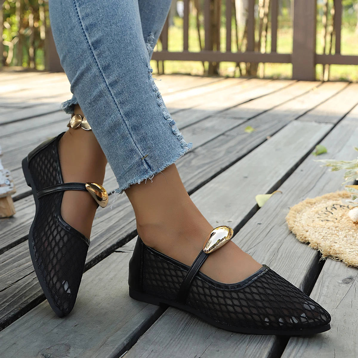 Shoes Female 2026 Summer New Flat Hollow Mesh Breathable Buckle Strap Single Shoes Fishnet Shoes Woman Sandals макасинка женский
