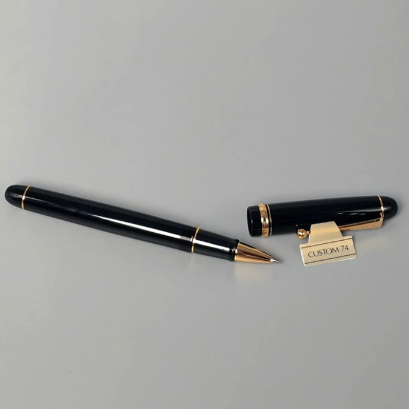 New Pilot Custom 74 Gel Pens Black Universal High-end Elegant Fashionable and Simple Ballpoint Pen for Gift Giving Black 0.7mm