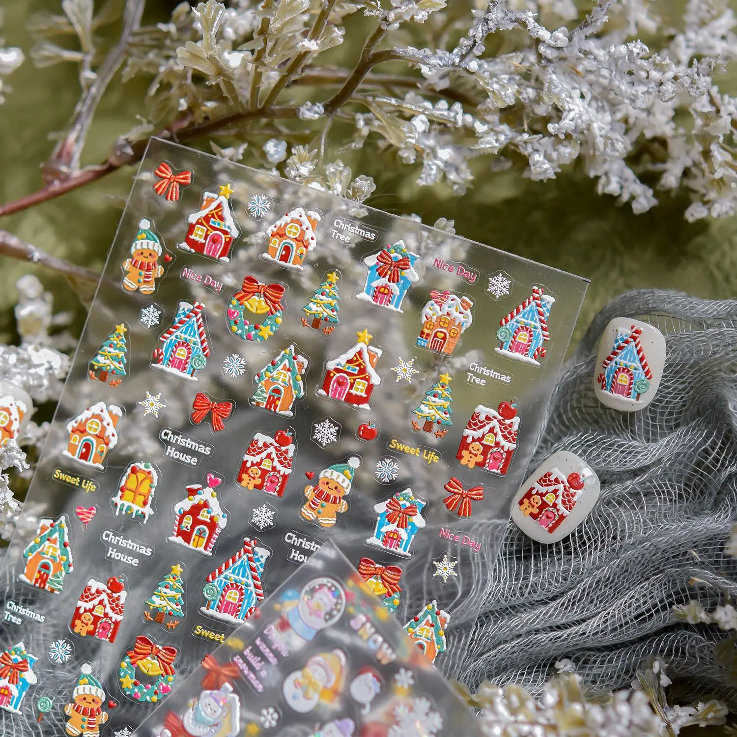 Stiker Kuku 5D Embossed Motif Musim Dingin, Manusia Salju, Karangan Bunga Natal, Rumah, Pita, Kepingan Salju, Aksesoris Seni Kuku, Stiker DIY, Dekal Kuku