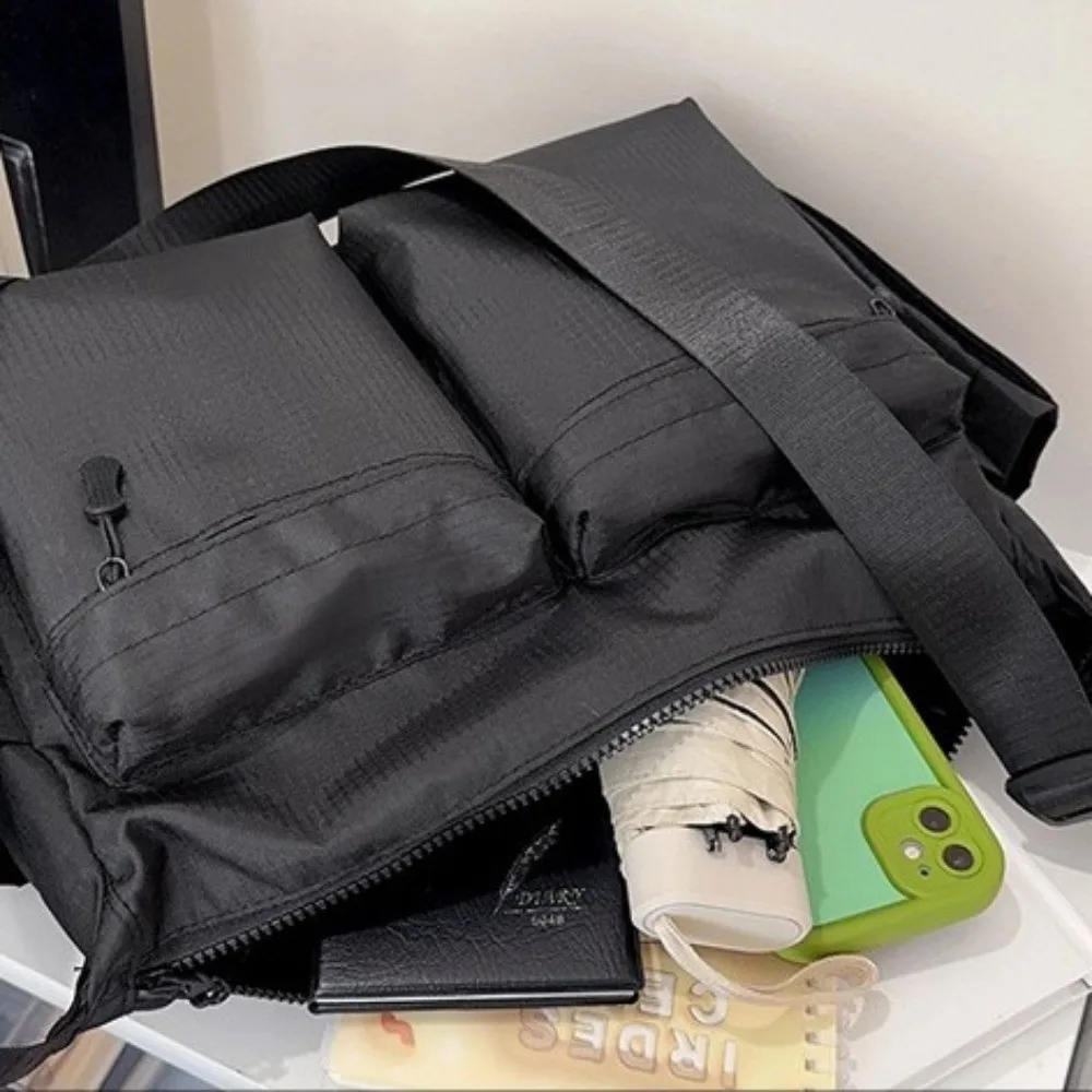 Nylon-Umhängetaschen, große Kapazität, Design mit mehreren Fächern, einzelne Schultertasche, leicht, lässiger Stil, Tragetasche mit mehreren Fächern. – Detail 2