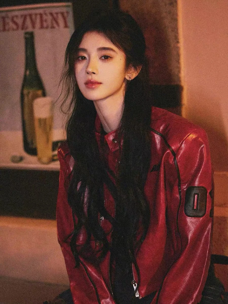 معطف جلدي نسائي MOXI بتصميم أمريكي عتيق أنيق، سترة حمراء بياقة صغيرة، نمط راكبي الدراجات النارية، مصنوع من مادة البولي يوريثين