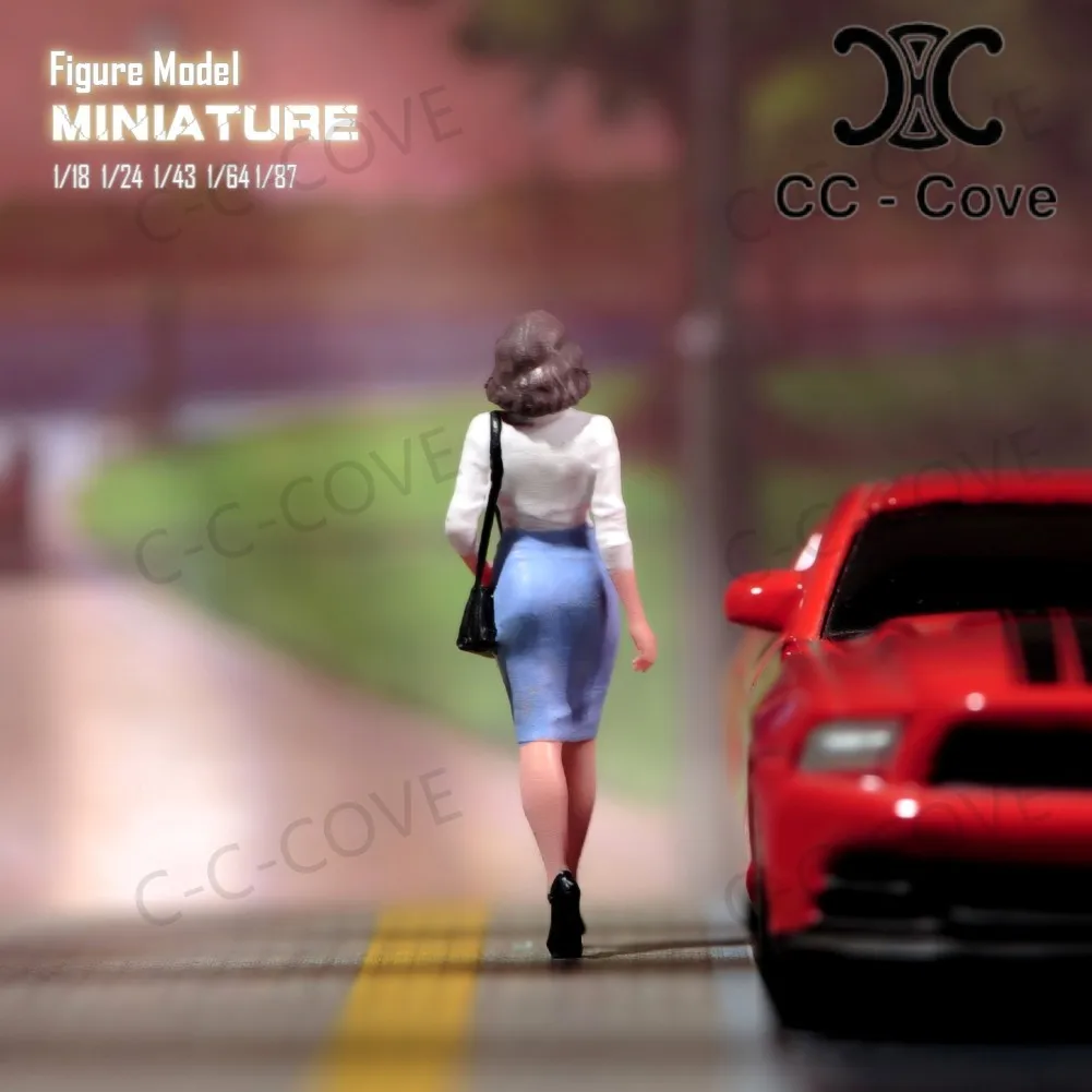 رسمت المنمنمات1/18 1/24 1/43 1/64 1/87 فتاة فكرية ترتدي الأزرق الورك المعانقة تنورة نموذج لجسم اللعب عرض الديكور