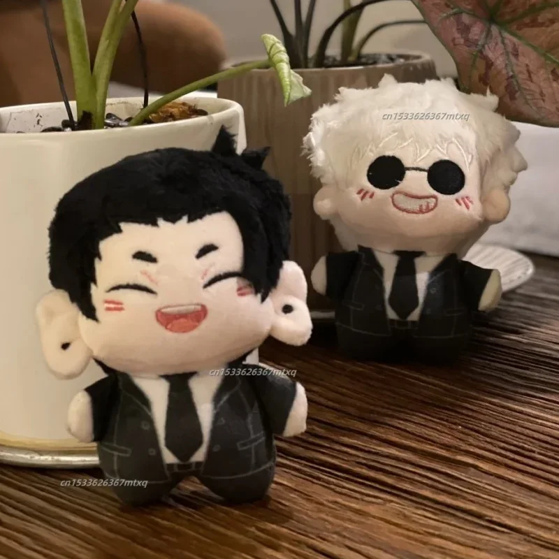 Lustiger Anzug-Stil Gojo Satoru Geto Suguru Puppe Kawaii gefüllte Jujutsu Kaisen Anime Geburtstagsgeschenk für Fans Taschendekoration