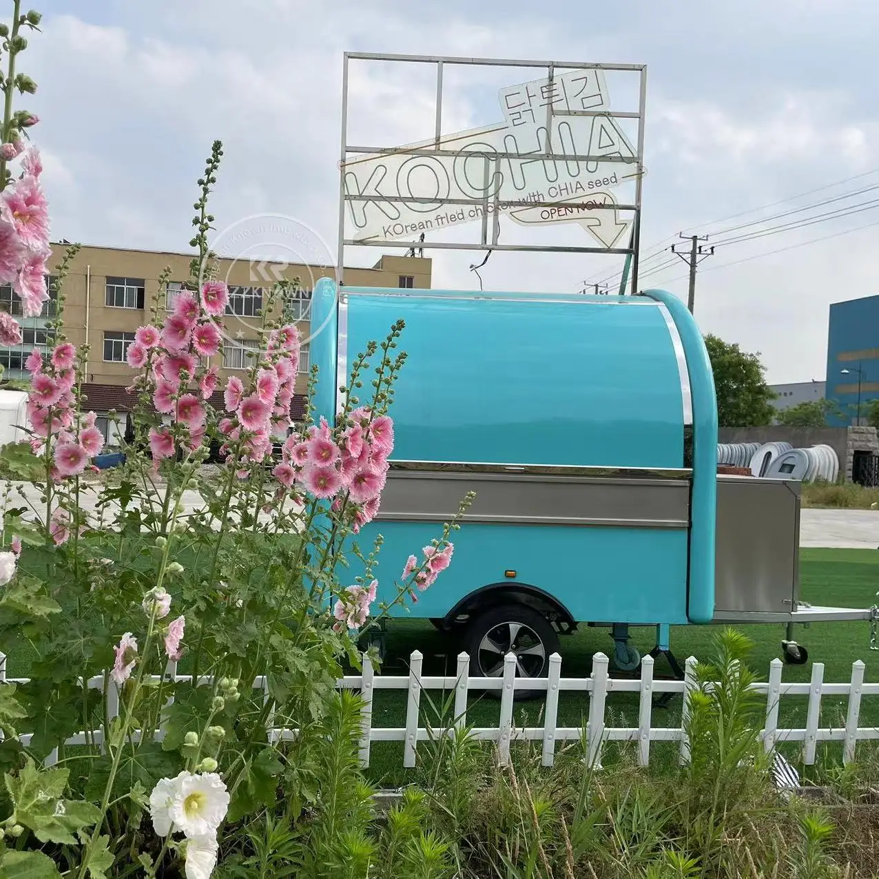 Food Truck Trailer Street Mobile Food Cart Outdoor Kitchen Fast Food Catering Trailer with Cooking Equipment