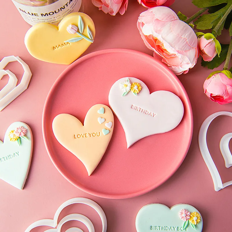 New 1Pcs Heart-shaped Cookie Cutter Valentine\'s Day Love Biscuit Cutting Mold Wedding Party Fondant Baking Cake Decorating Tool