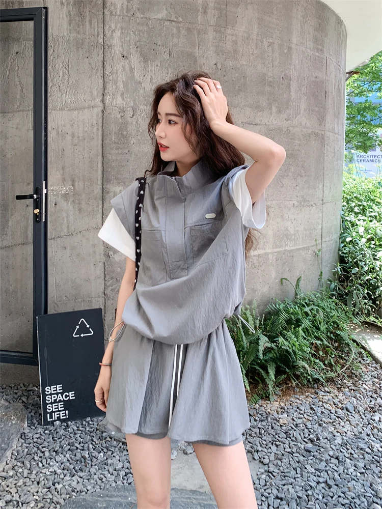 

Women's summer 2025 college style splicing color loose trendy workwear top+casual shorts age reducing two-piece set