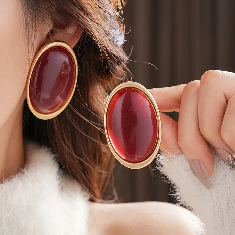 Thumbnail 2 - #7 Best Earrings to Buy In 2026