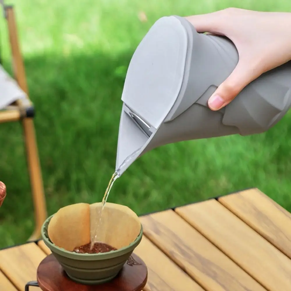 

Silicone Camping Hand Brewing Coffee Pot Pointed Tip Design with Lid Dripping Coffee Pot Speed Control Valve Coffee Making Pot