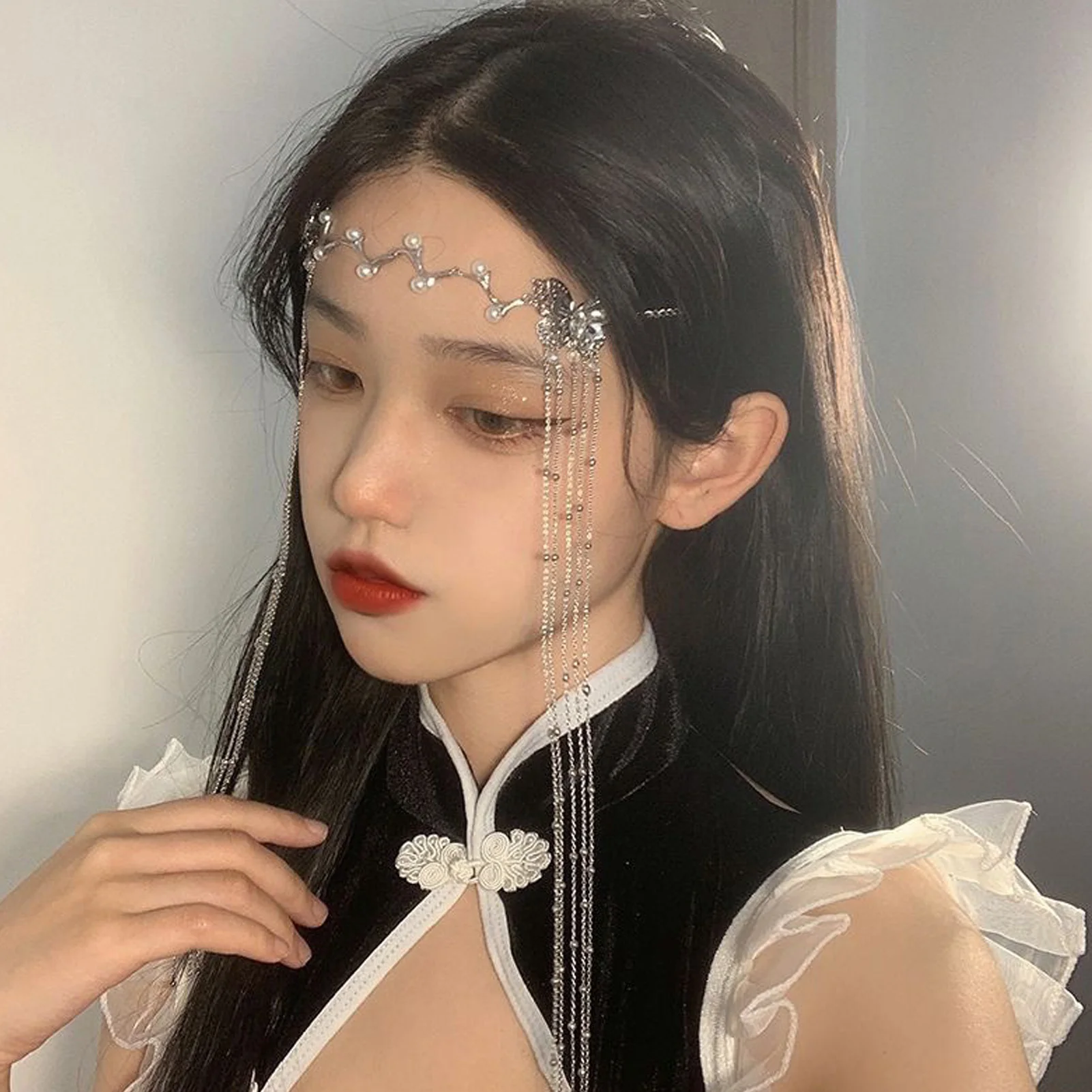 Butterfly Pearl Fringe Hairpiece For Hanfu And Stage Performance With Alloy Material