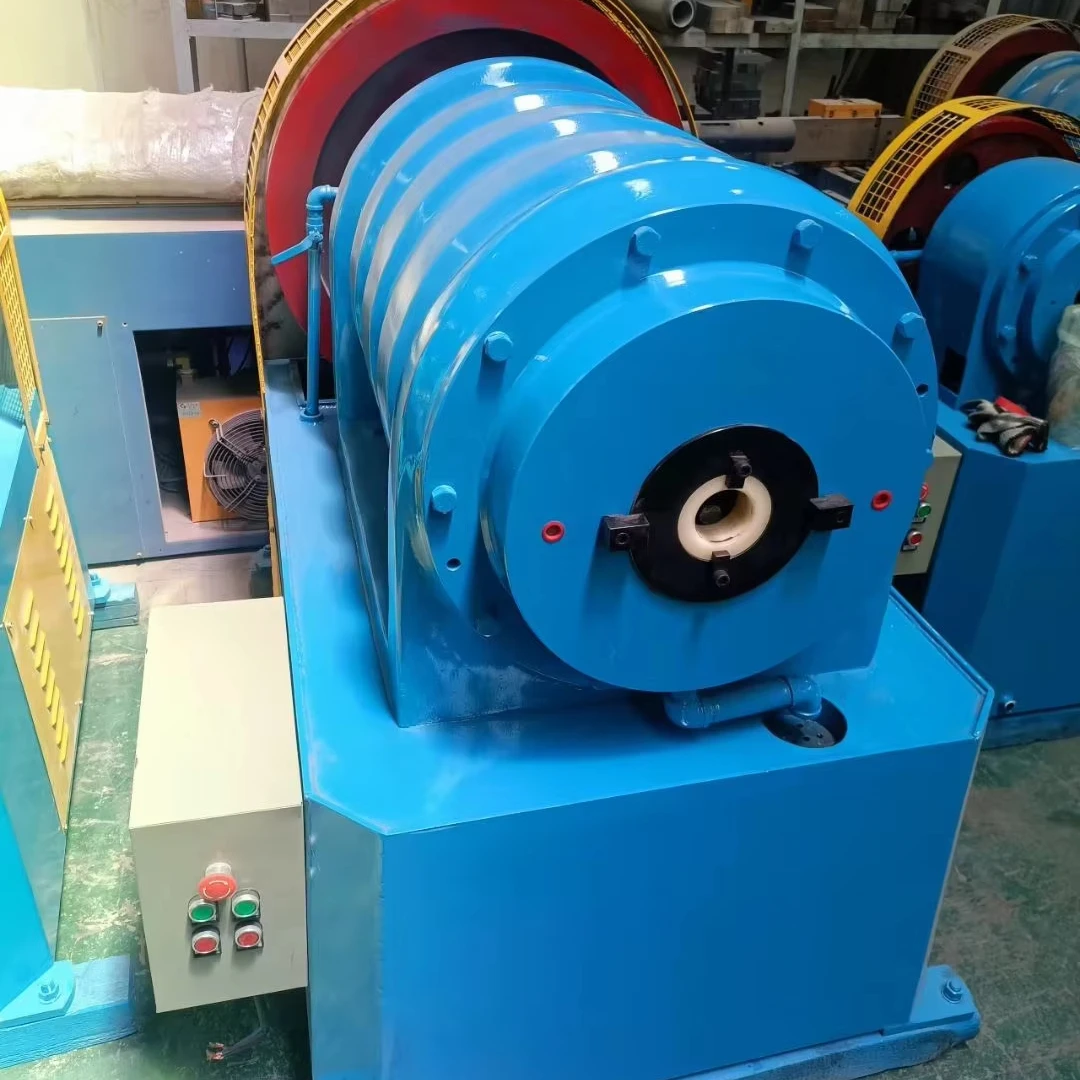 : Máquina procesadora de tuberías y mangueras