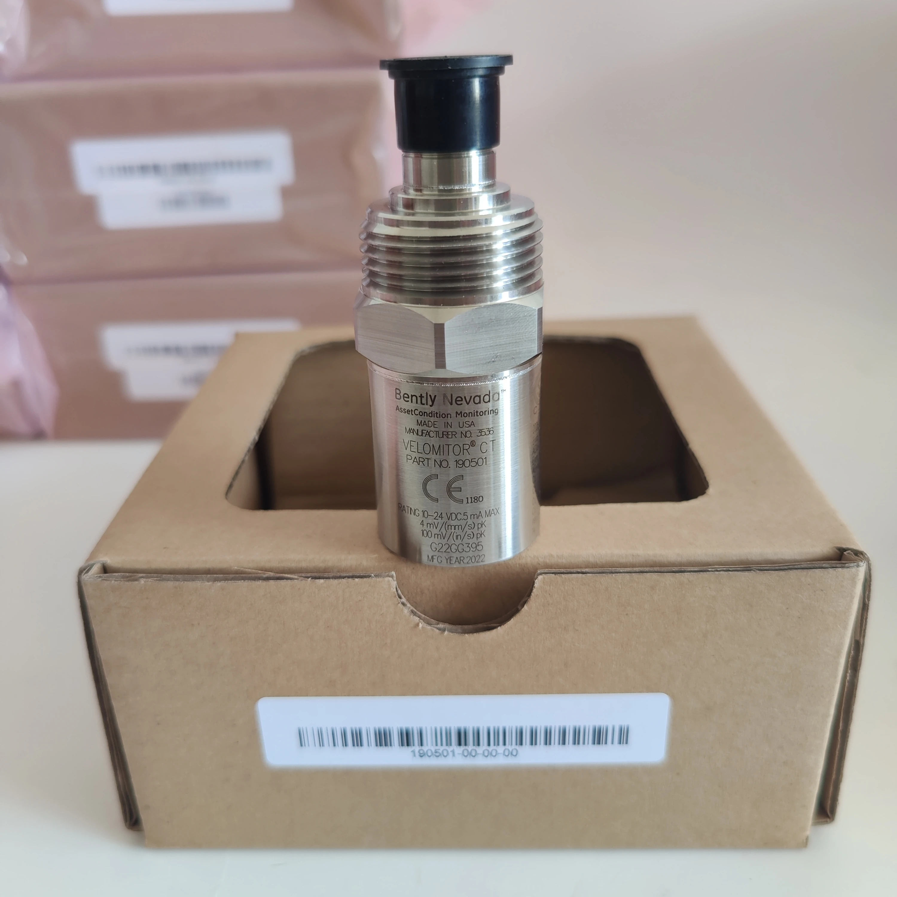 Hot Selling 190501-03-00-04 Velocity Transducer and Original sealed
