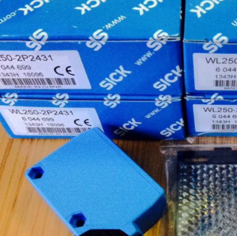 

New original photoelectric switch WL250-2P1131 WL250-2P2431