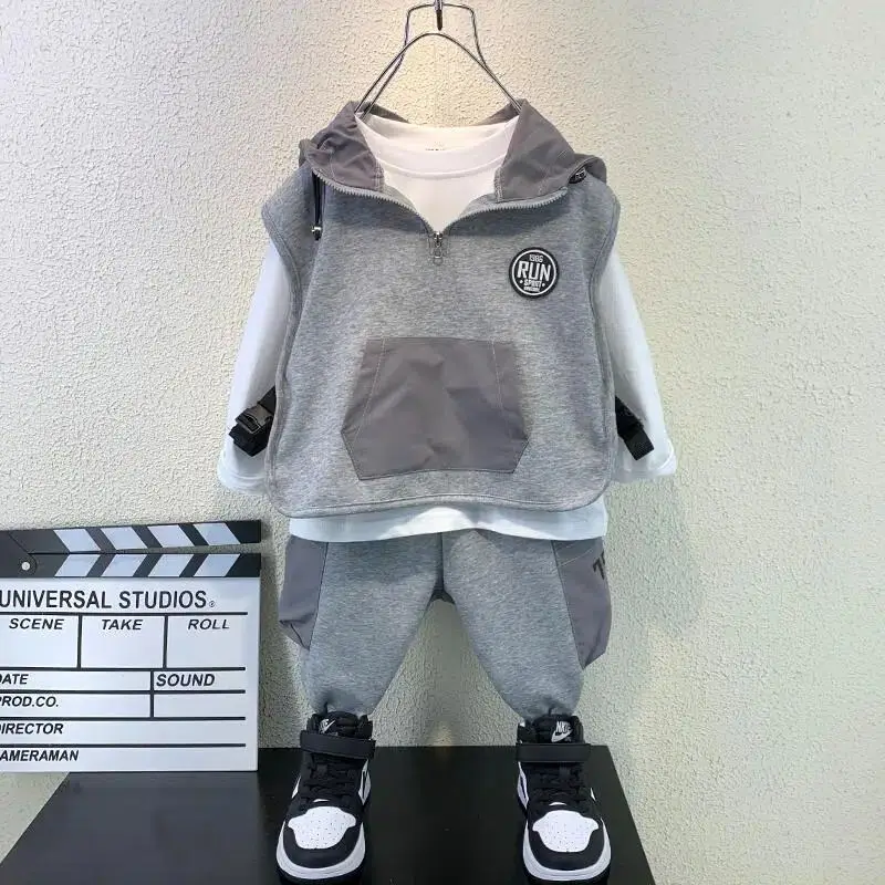 

Children's Clothing Set New Boys' Cotton T-shirt Vest Pants 3 Piece Set Boys' Baby Casual Fashion Clothing Set 2-9Y