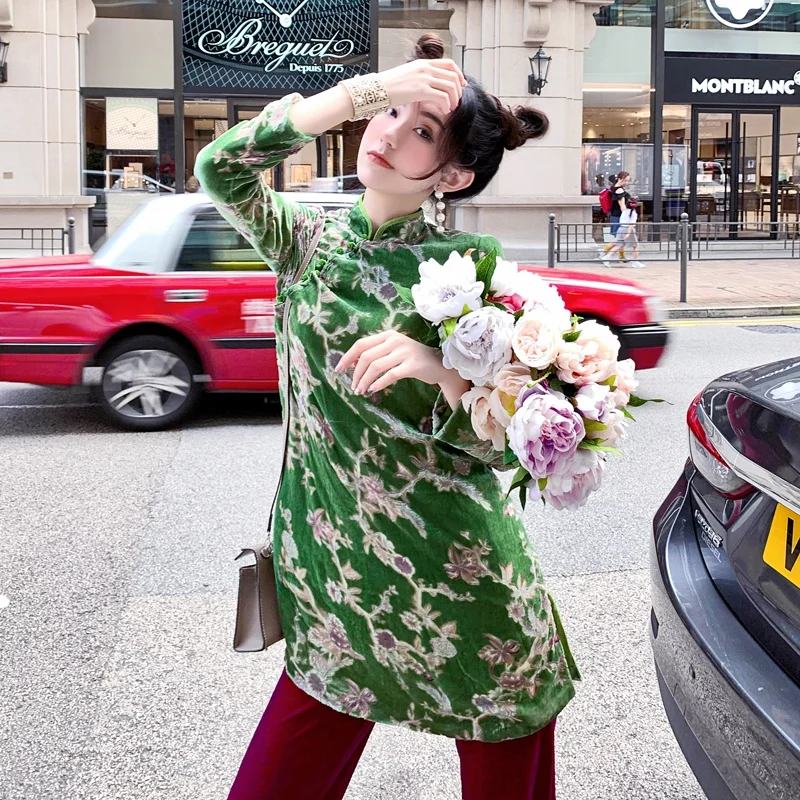 

Retro Silk Blouse Women's Mid-Length Reformed Jaet een Emerald Wind Chinese Sle Top for Ladies 25-35 Years Old