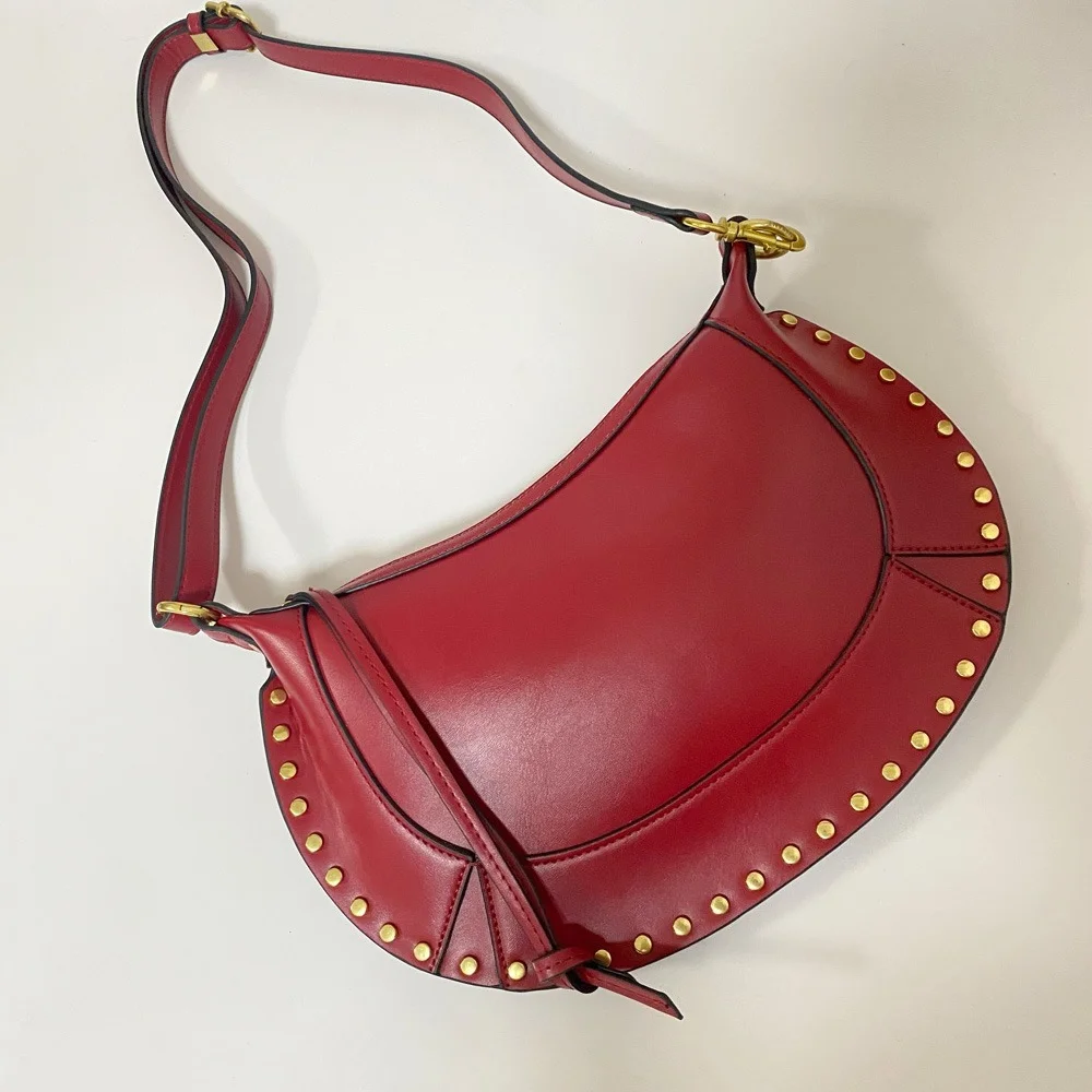 2025 신상 여성 싱글 숄더백 블랙 PU 레트로 크로스백 디자인 명품 캐주얼 여성 겨드랑이 가방