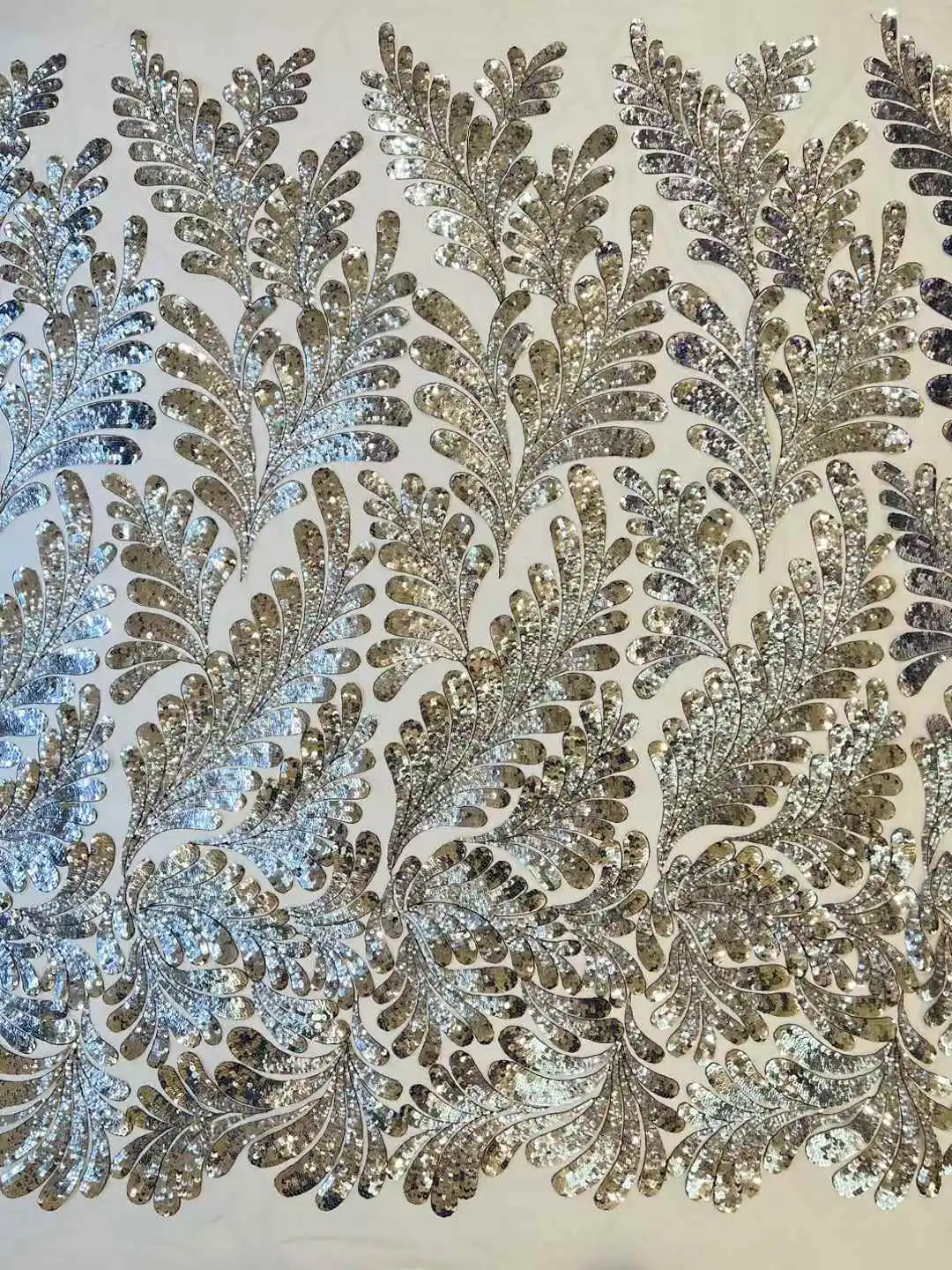 High-quality African Nigerian Elegant Sequins Embroidered Silver Fabric French Tulle Lace Fabric With Sequins For Party Wedding