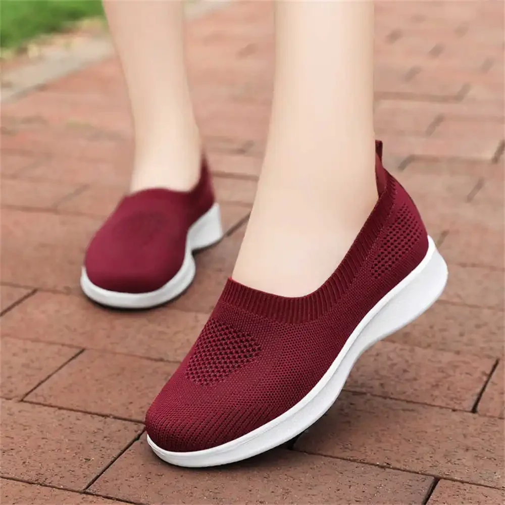 Sem laço baixo vermelho sapatos esportivos apartamentos tênis médio das mulheres tênis cor preta sabot conforto faculdade teniss tênis