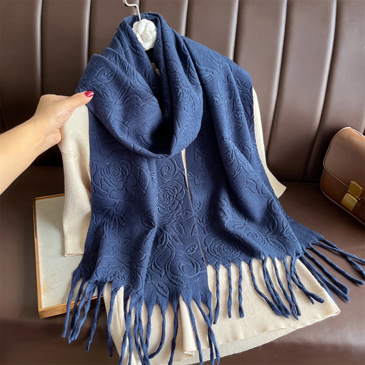 

26Color Rose Embossing Luxury Winter Warm Women Scarf Cashmere Solid Shawls Thick Neck Scarves Hijab Wraps Tassls Pashmina