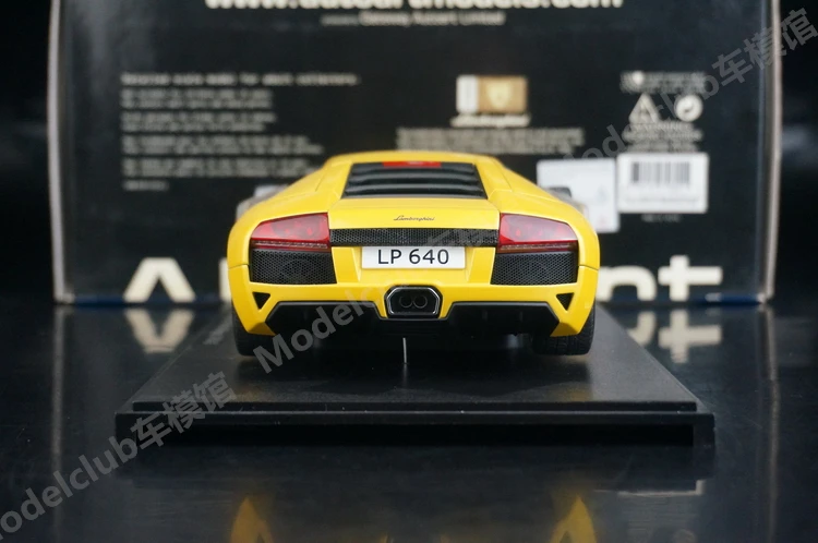 Autoart 1:18 LP640-4 SV Yellow Simulation Limited Edition All Open Alloy Metal Static Car Model Toy Gift