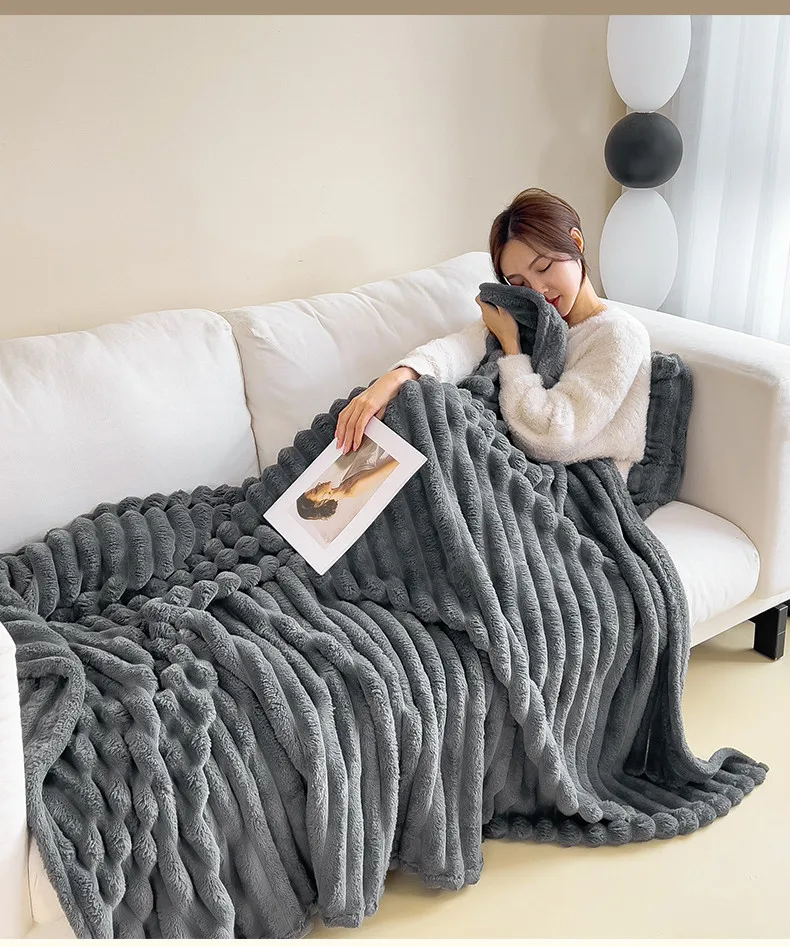 2025 Herbst- und Winter-Neuheit: Einfarbige Decke aus Imitatkaninchenfell, Verdickte Decke, Zieh-Milchfleece-Decke, Ohne Kissenbezug – Detail 18