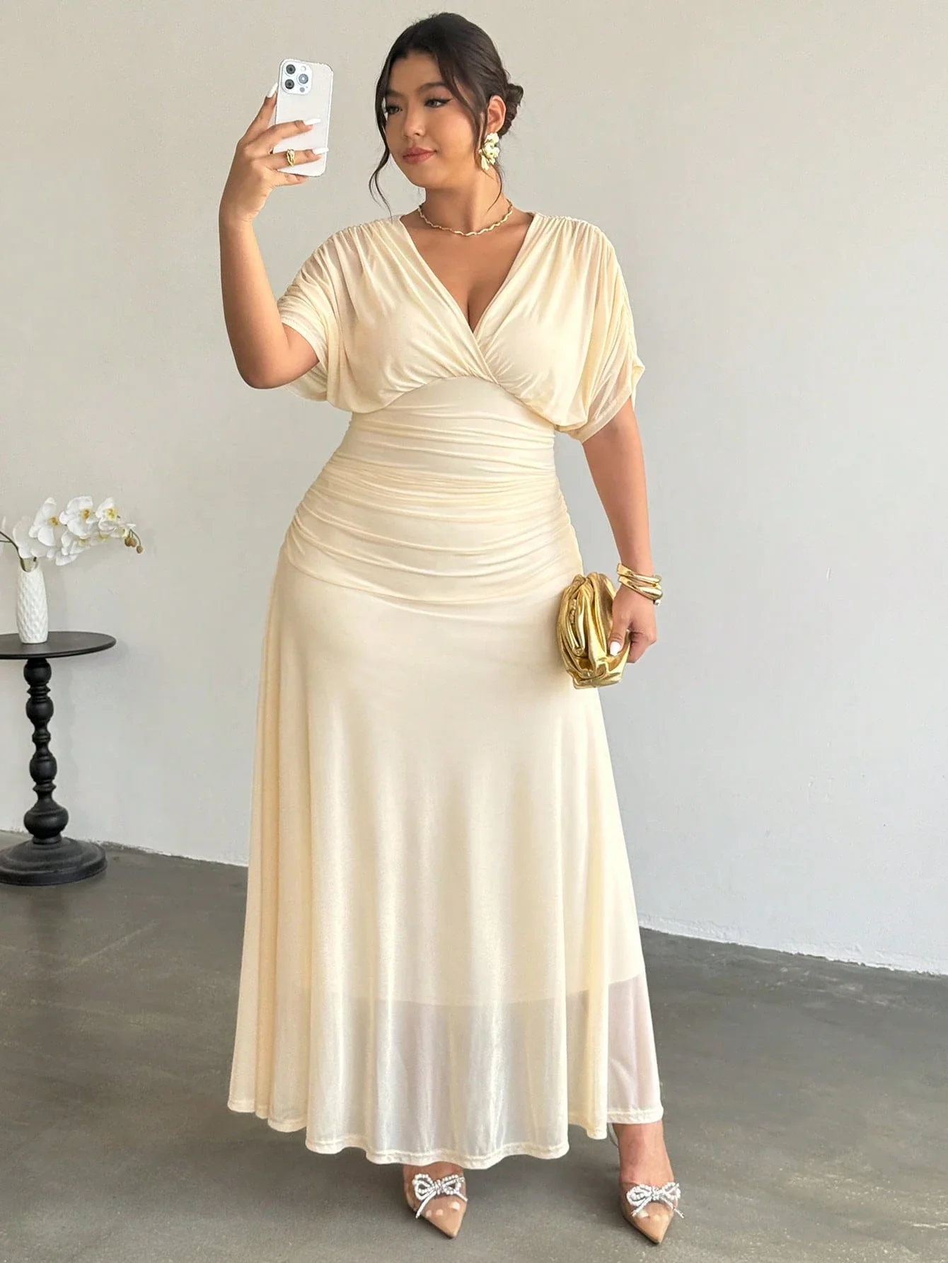 

Plus Size Ruched V-Neck Elastic Waist Flared Hem Long Dress For Women Summer Elegant Casual