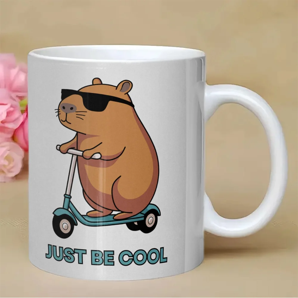 This capybara riding a scooter mug is machine washable and suitable for home and office use, perfect for everyday drinking water