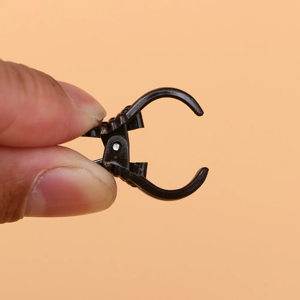 

150Pcs Plastic Orchid Clips Garden Support Clamps for Plants Stem Fixing and Climbing Vegetables Gardening Tools