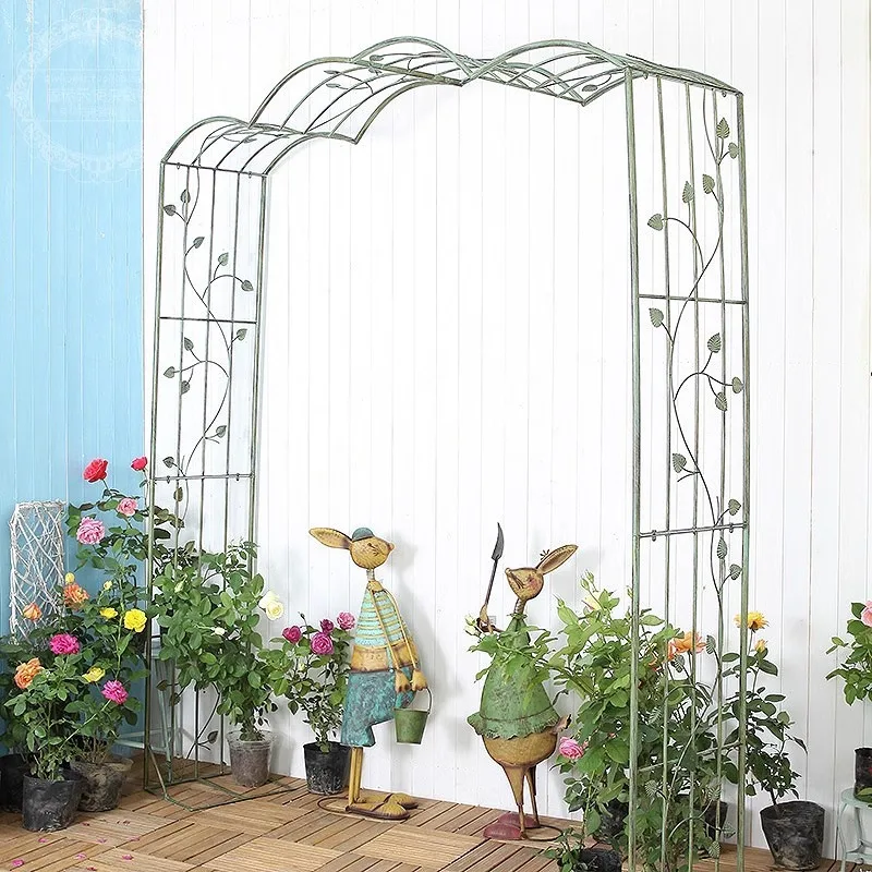 Simple old arch wedding wrought iron flower stand, garden outdoor floor-to-ceiling climbing vine flower stand, arch stand, grape