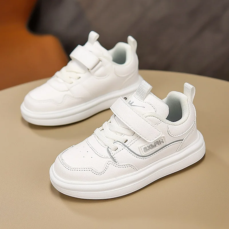 

New children's casual board shoes with leather surface waterproof lightweight anti-slip and shock-absorbing versatile and trendy